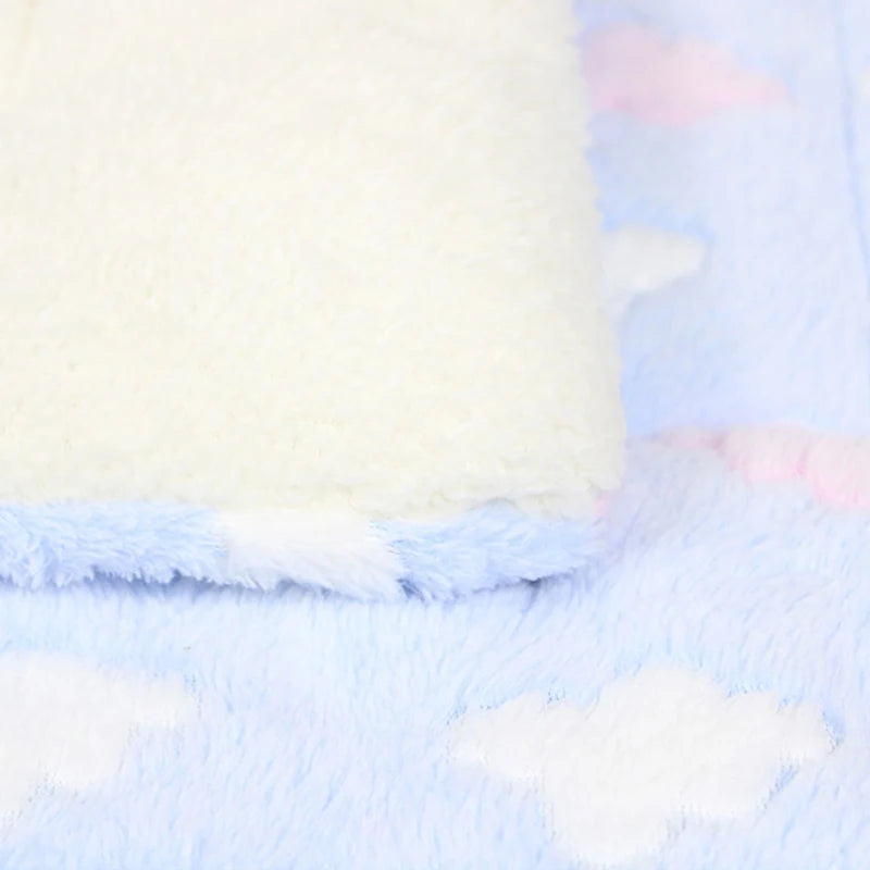 The Huggo Pet Blanket — Soft Fleece Throw