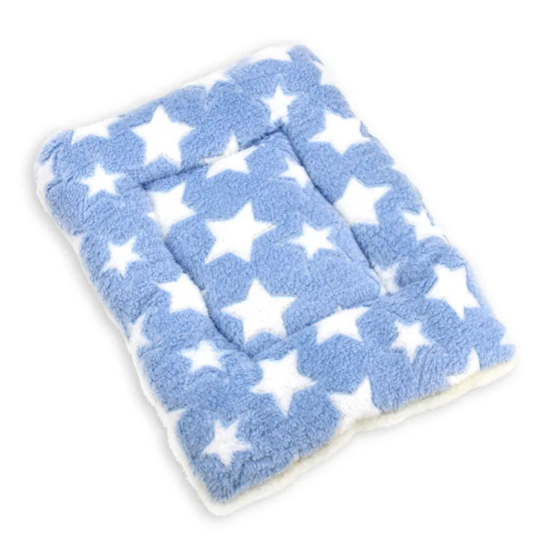 The Huggo Pet Blanket — Soft Fleece Throw
