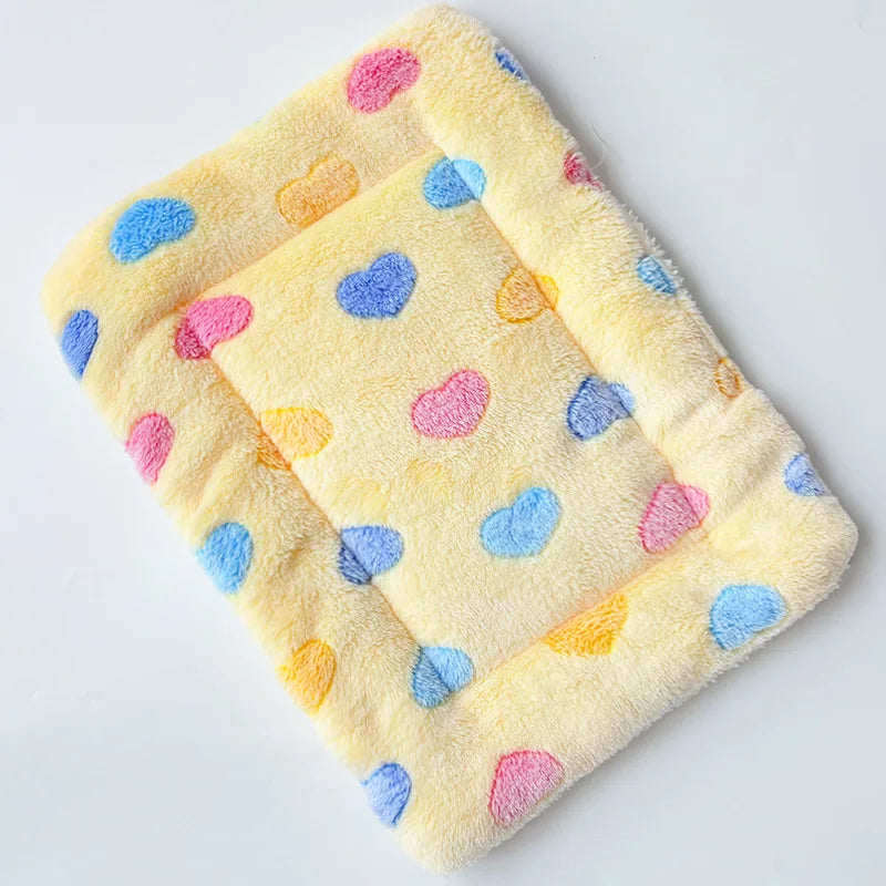 The Huggo Pet Blanket — Soft Fleece Throw