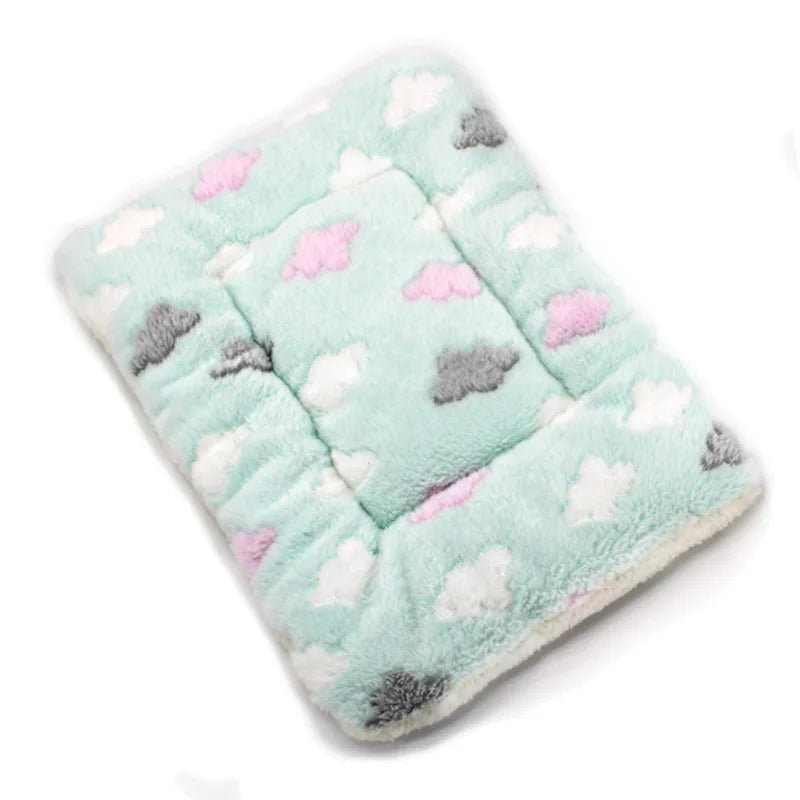 The Huggo Pet Blanket — Soft Fleece Throw